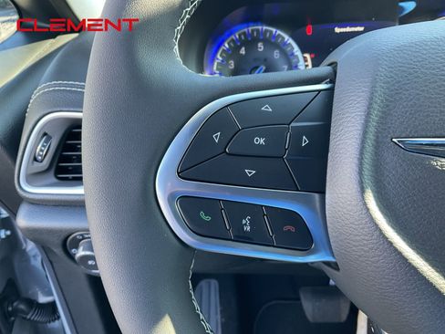 New 2026 Chrysler Pacifica Select FWD image 9