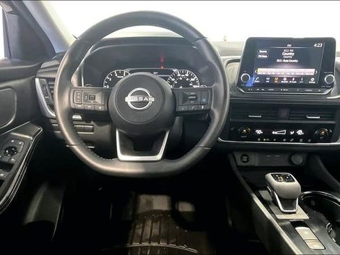 Used 2024 Nissan Rogue SV w/ SV Premium Package AWD/4WD image 8