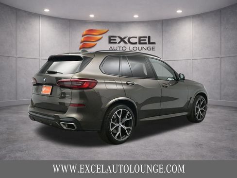 Used 2022 BMW X5 xDrive40i w/ M Sport Package AWD/4WD image 9