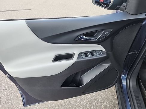 Used 2018 Chevrolet Equinox LS FWD image 8
