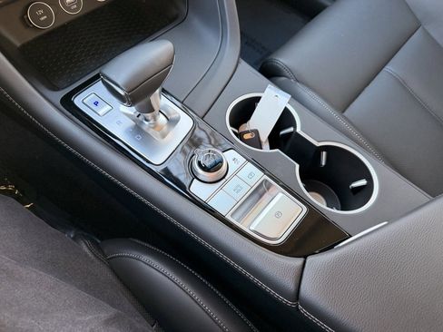 Used 2026 Genesis G70 2.5T image 28