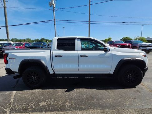 Used 2024 Chevrolet Colorado Trail Boss w/ Advanced Trailering Package AWD/4WD image 6