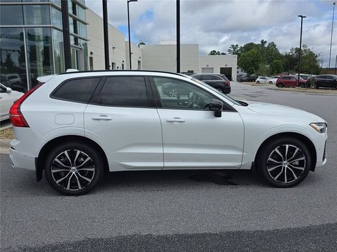 Used 2023 Volvo XC60 T8 Ultimate AWD/4WD image 2
