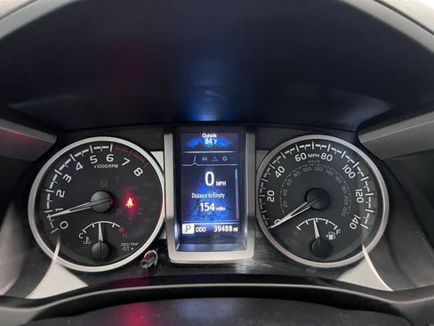 Used 2023 Toyota Tacoma SR5 AWD/4WD image 19
