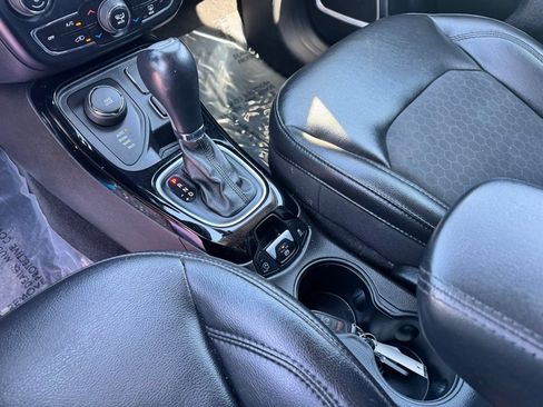 Used 2018 Jeep Compass Latitude w/ Popular Equipment Group AWD/4WD image 22