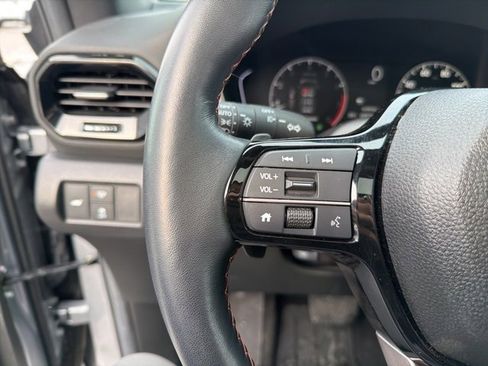 Used 2025 Honda Pilot TrailSport image 24