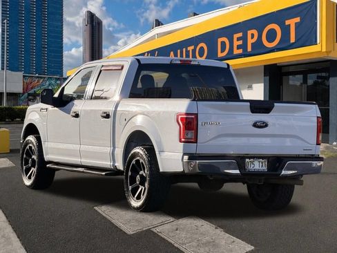 Used 2016 Ford F150 XLT w/ Trailer Tow Package RWD image 3