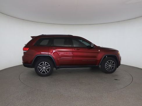 Used 2017 Jeep Grand Cherokee Trailhawk w/ Trailhawk Luxury Group AWD/4WD image 22