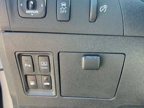 Used 2011 Lexus ES 350 image 22