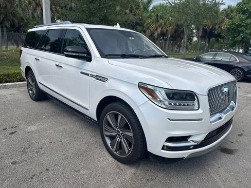 Used 2019 Lincoln Navigator L Reserve w/ Cargo Package AWD/4WD image 3