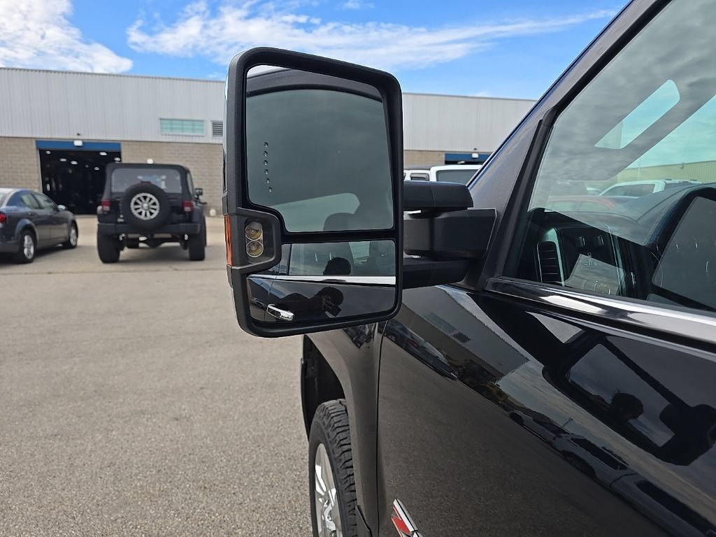 Used 2019 Chevrolet Silverado 2500 LTZ w/ Duramax Plus Package AWD/4WD image 7
