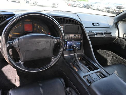 Used 1992 Chevrolet Corvette Convertible RWD image 7
