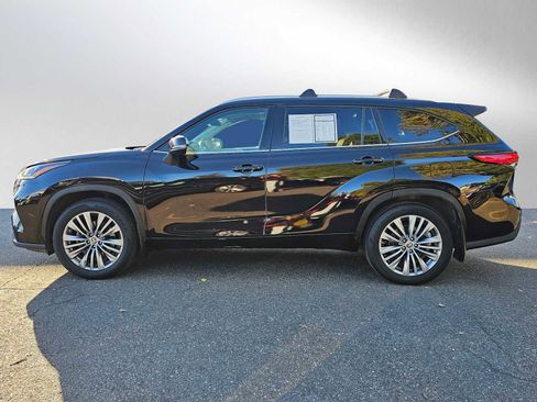 Used 2021 Toyota Highlander Platinum image 6