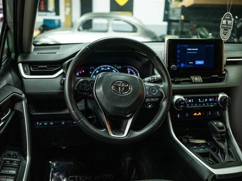 Used 2023 Toyota RAV4 XLE image 17