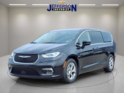 Used 2024 Chrysler Pacifica Limited