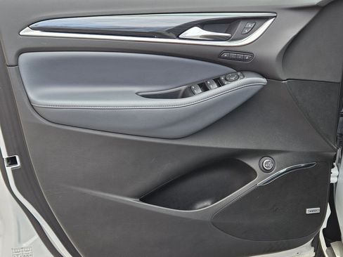 Used 2024 Buick Enclave Premium image 17