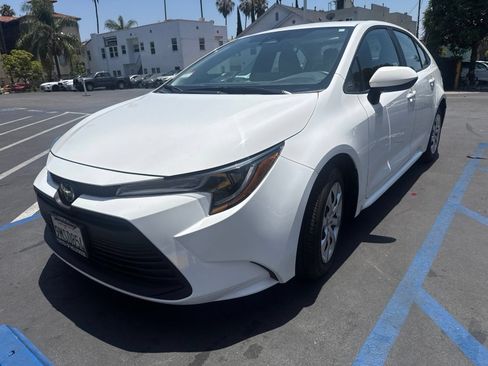 Used 2024 Toyota Corolla LE FWD image 2