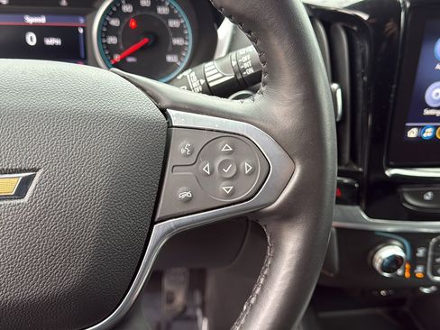 Used 2021 Chevrolet Traverse LT AWD/4WD image 17