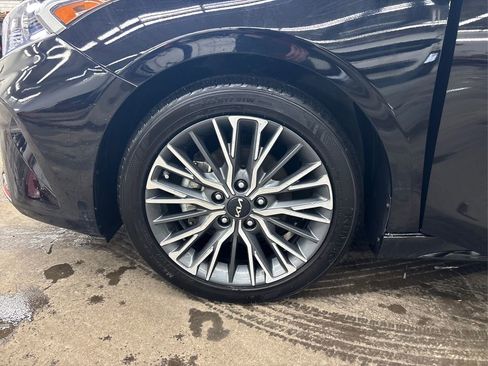 Used 2024 Kia Forte GT-Line w/ GT-Line Premium Package image 12