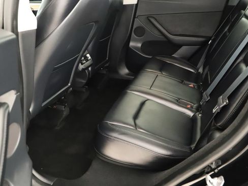 Used 2023 Tesla Model Y Performance AWD/4WD image 31