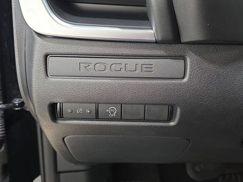 Used 2023 Nissan Rogue S image 24