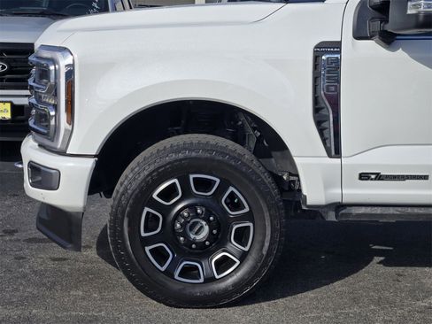 Used 2024 Ford F250 Platinum image 7