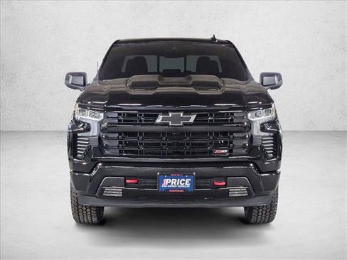 Used 2023 Chevrolet Silverado 1500 LT Trail Boss w/ LT Trail Boss Premium Package AWD/4WD image 2