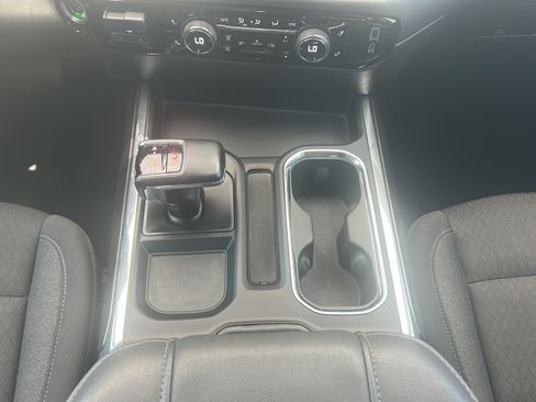 Used 2023 Chevrolet Silverado 1500 LT RWD image 16