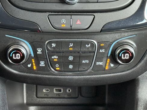 Used 2024 Chevrolet Equinox RS w/ RS Leather Package FWD image 21