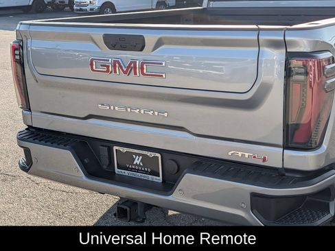 Used 2024 GMC Sierra 2500 AT4 w/ AT4 Premium Plus Package AWD/4WD image 8
