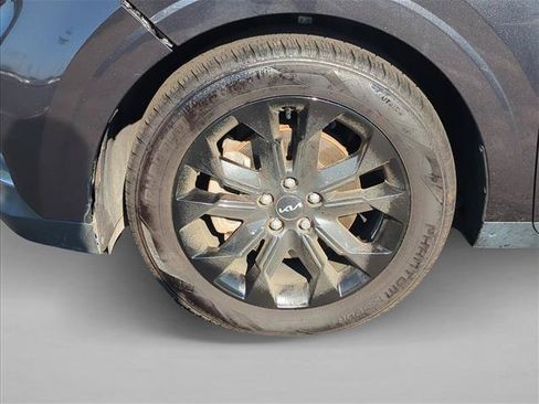 Used 2024 Kia Carnival SX FWD image 30
