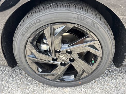 New 2026 Hyundai Elantra Sport FWD image 9