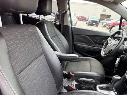 Used 2016 Buick Encore Convenience FWD image 23