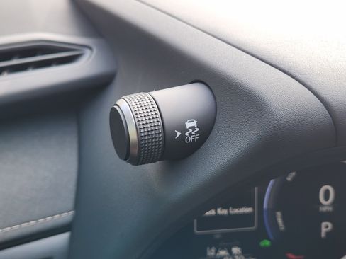 Used 2025 Lexus UX 300h FWD image 35