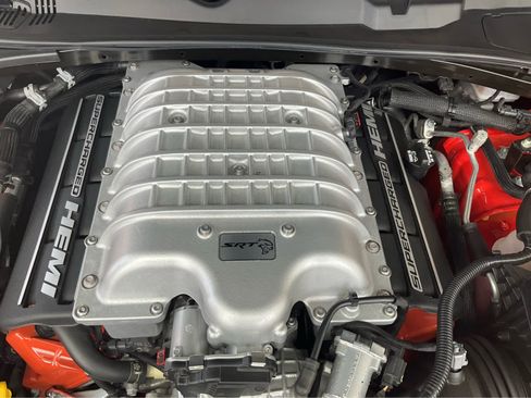 Used 2022 Dodge Challenger SRT Hellcat RWD image 37