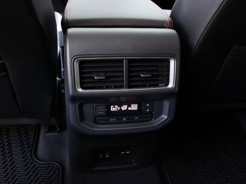 Used 2024 Volkswagen Atlas Peak Edition SE AWD/4WD image 20