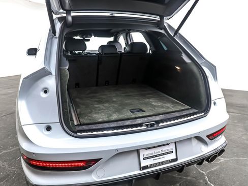 Used 2023 Bentley Bentayga Speed image 23