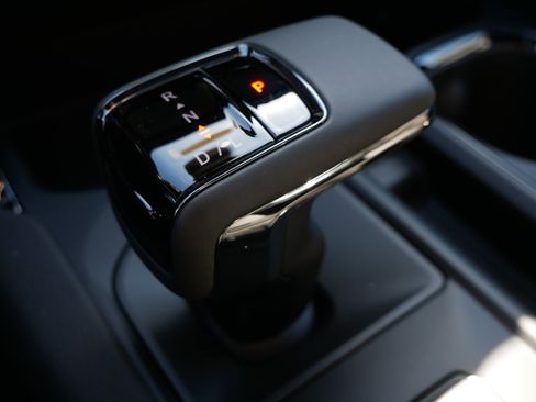 New 2026 GMC Sierra 1500 AT4 w/ Technology Package AWD/4WD image 9