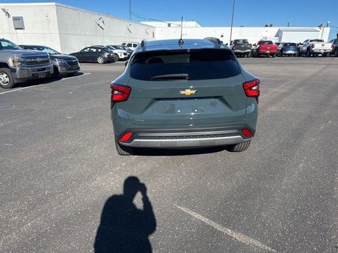 New 2026 Chevrolet Trax LT w/ Sunroof Package image 7