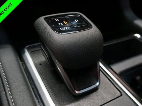 Used 2025 Nissan Pathfinder SV w/ SV Premium Package image 19