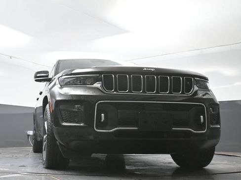 Used 2021 Jeep Grand Cherokee L Overland w/ Advanced Protech Group III AWD/4WD image 27