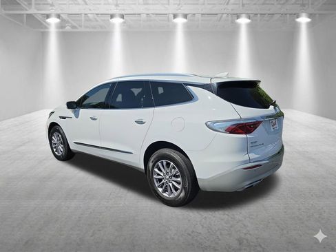 Used 2024 Buick Enclave Premium FWD image 6