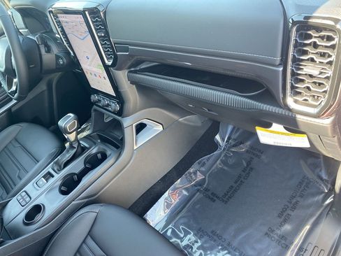 New 2026 Ford Ranger Lariat w/ Chrome Accent Package image 10