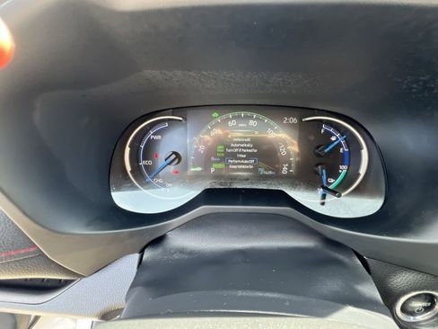 Used 2023 Toyota RAV4 SE w/ Weather & Moonroof Package AWD/4WD image 17