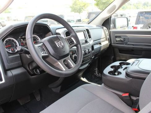 Used 2024 RAM 1500 Classic SLT AWD/4WD image 3