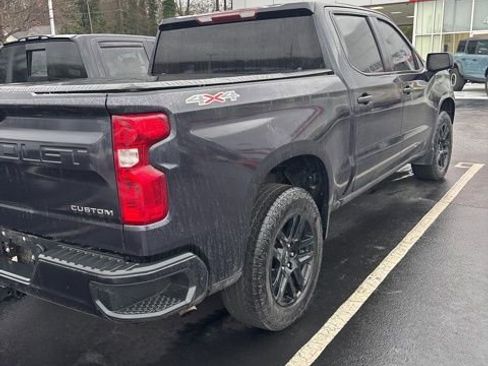 Used 2022 Chevrolet Silverado 1500 Custom image 3
