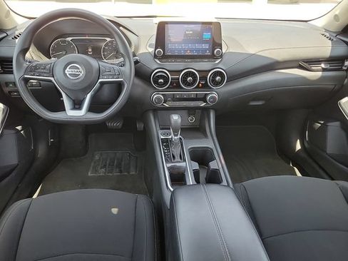 Used 2023 Nissan Sentra SV FWD image 9