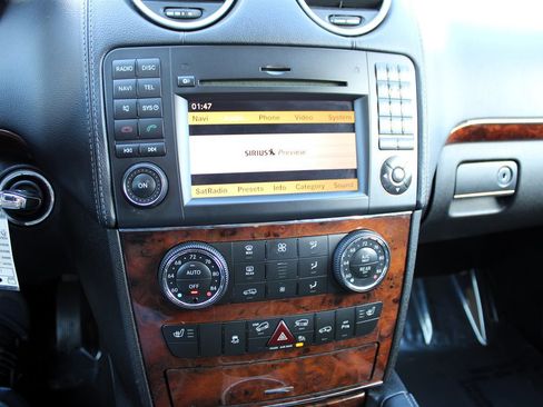 Used 2012 Mercedes-Benz GL 450 4MATIC image 25