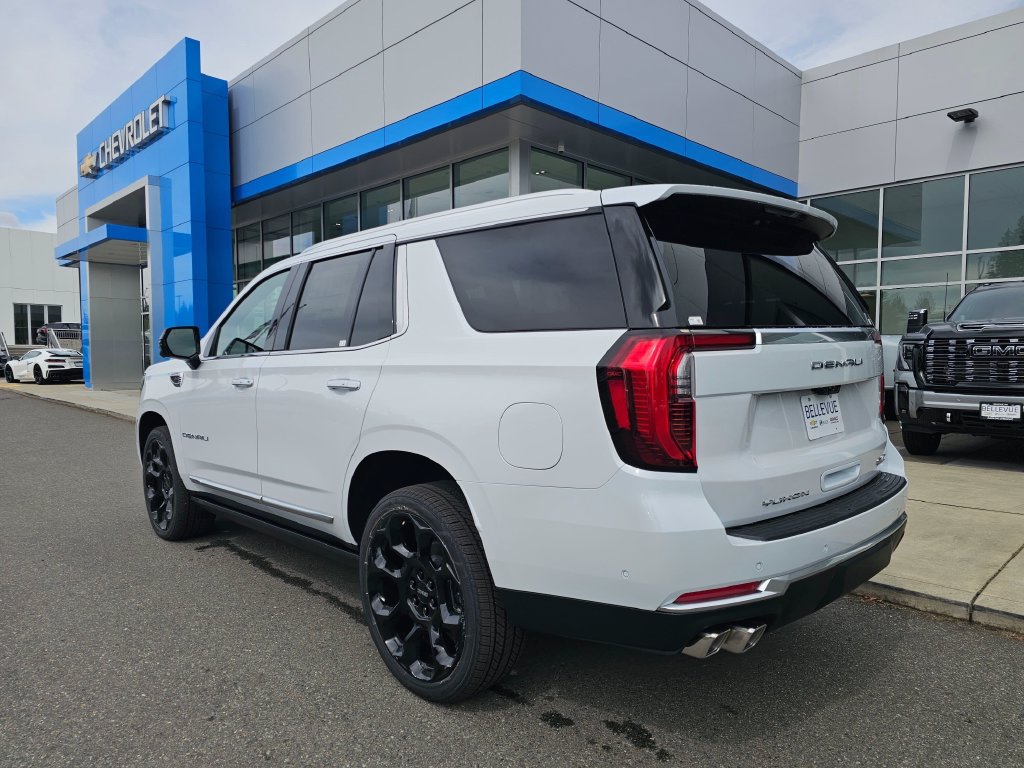 Used 2026 GMC Yukon Denali w/ Denali Reserve Package AWD/4WD image 5