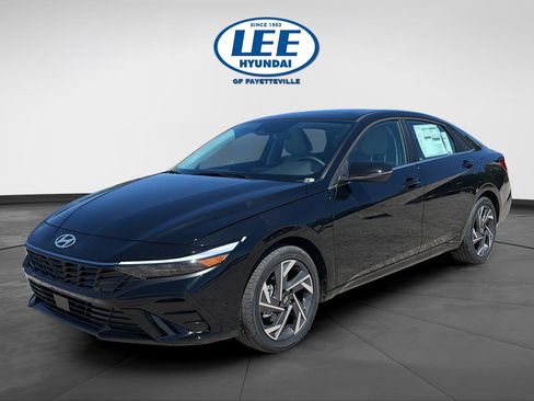 New 2026 Hyundai Elantra Limited FWD image 7